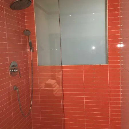 Torremolinos, La Roca Apartament